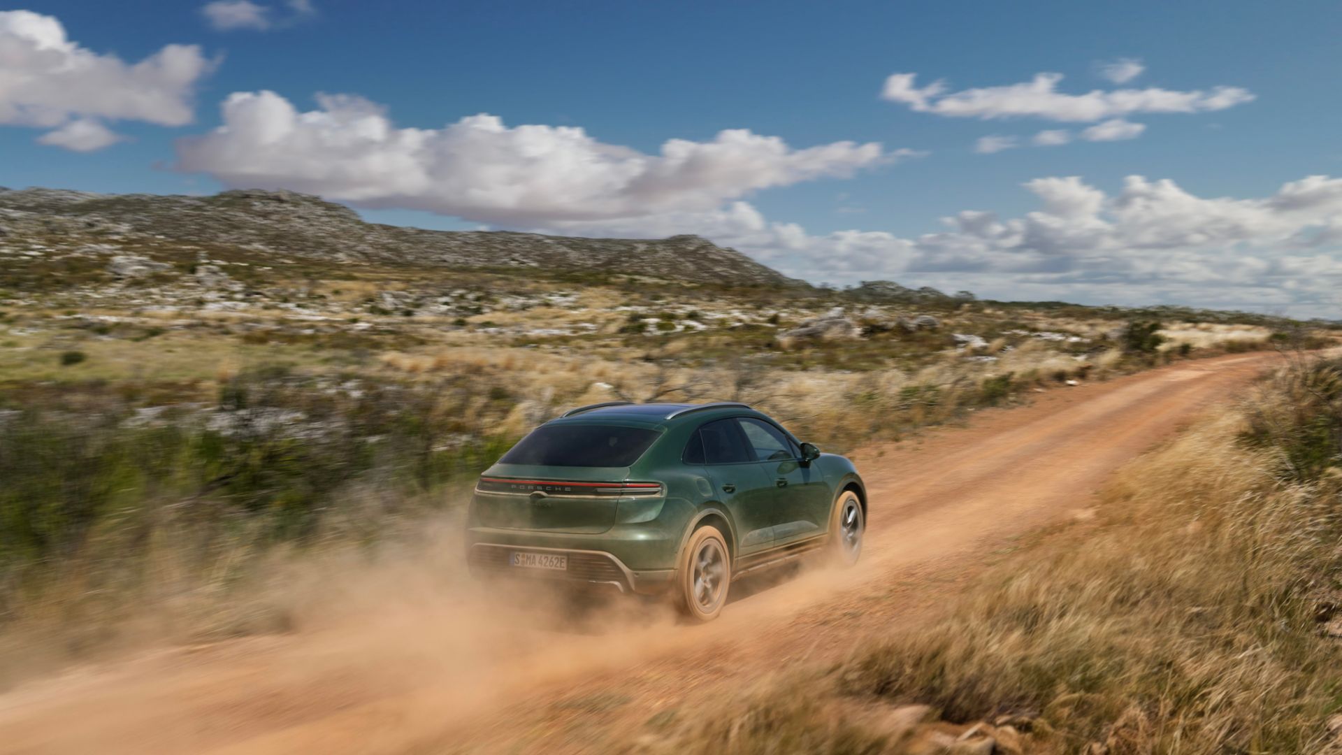 Porsche Macan EV