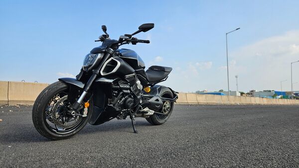 Ducati Diavel V4