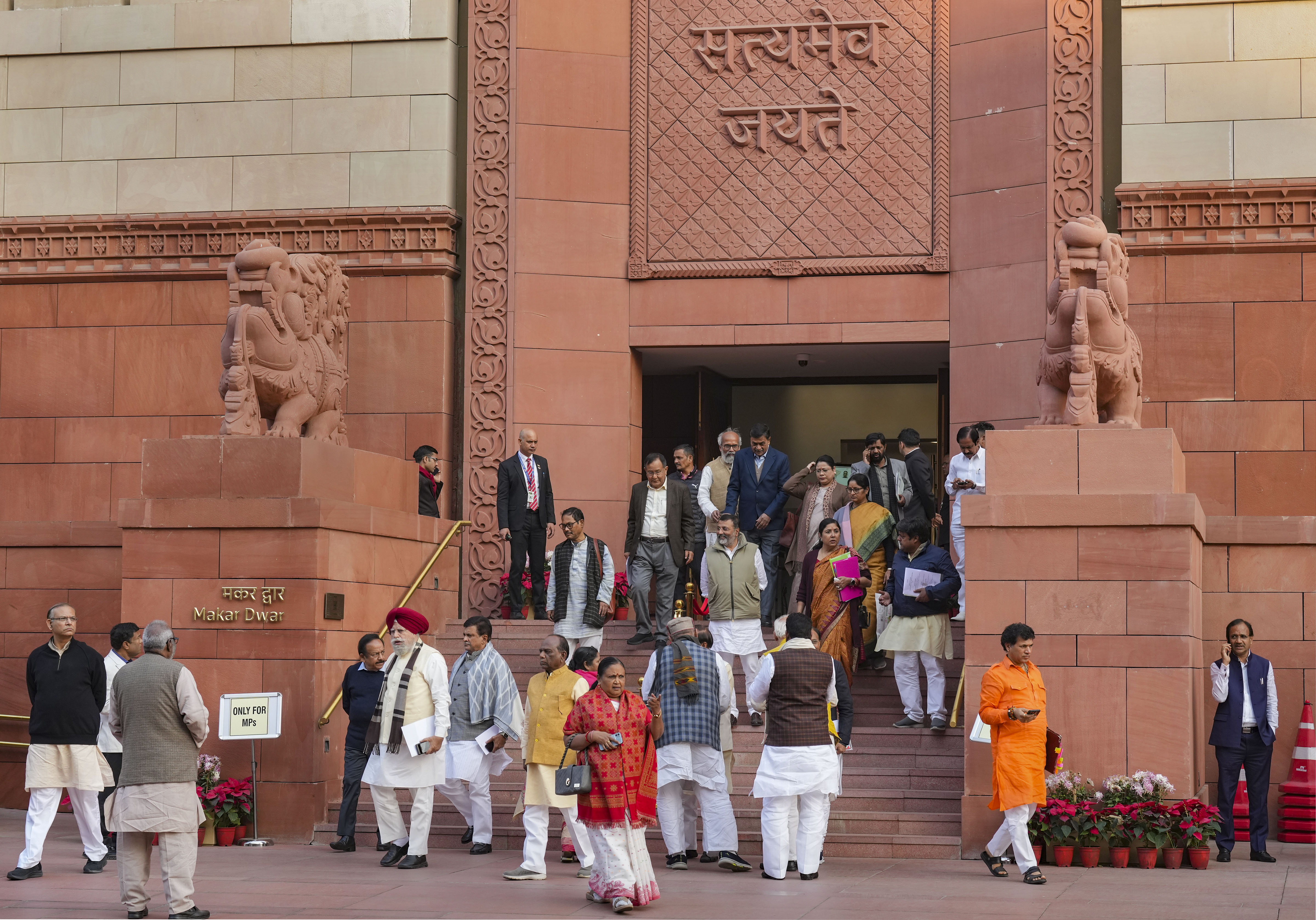 New Delhi: MPs leave after Lok Sabha was adjourned sine die during the Winter session of Parliament, in New Delhi, Thursday, Dec. 21, 2023. (PTI Photo/Kamal Singh) (PTI12_21_2023_000375B)